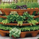 Maximize Space with Vertical Vegetable Gardening Design